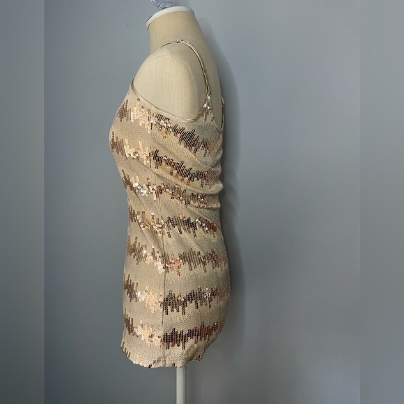 BKE Gold Sequin Tank Top - Picture 2 of 5
